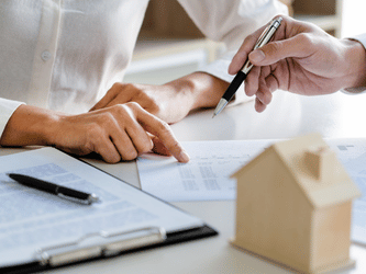 Acheter, patienter ou arbitrer : quelle stratégie immobilière adopter en 2026 ?