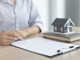 Surendettement des ménages : +10,7 % de dossiers en 2026, qui est concerné ?